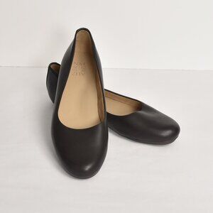 Elegant Black Women's Flats